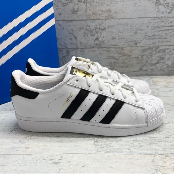 Adidas Superstar Sneakers - Picture 2 of 16